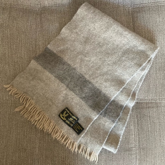 Peter MacArthur Accessories - 🌼 Peter MacArthur | VTG Scottish wool scarf.